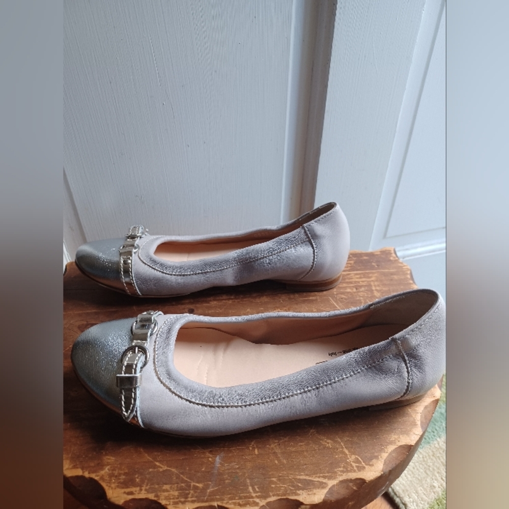 AGL Gray Leather Ballet Flats With Silver Toecaps